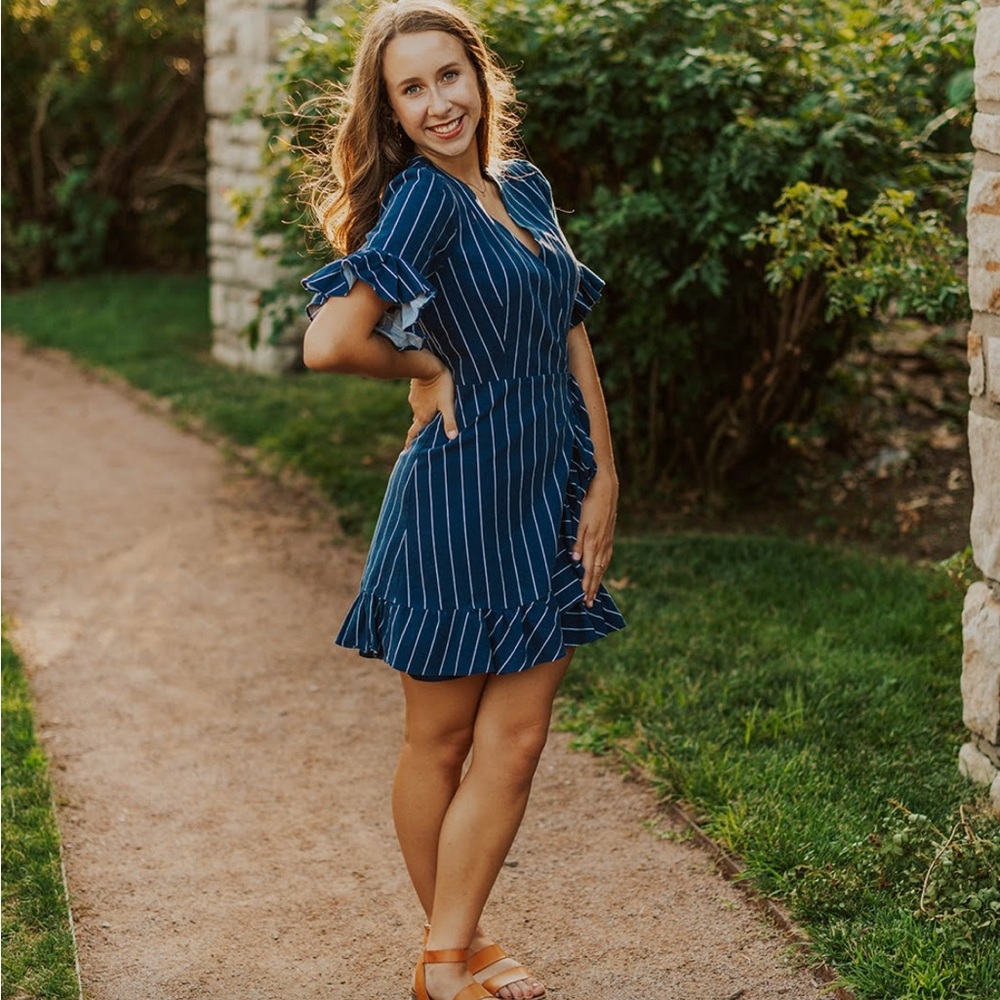 Von Maur Wayf Blue and White Flutter Sleeve Wrap Sundress